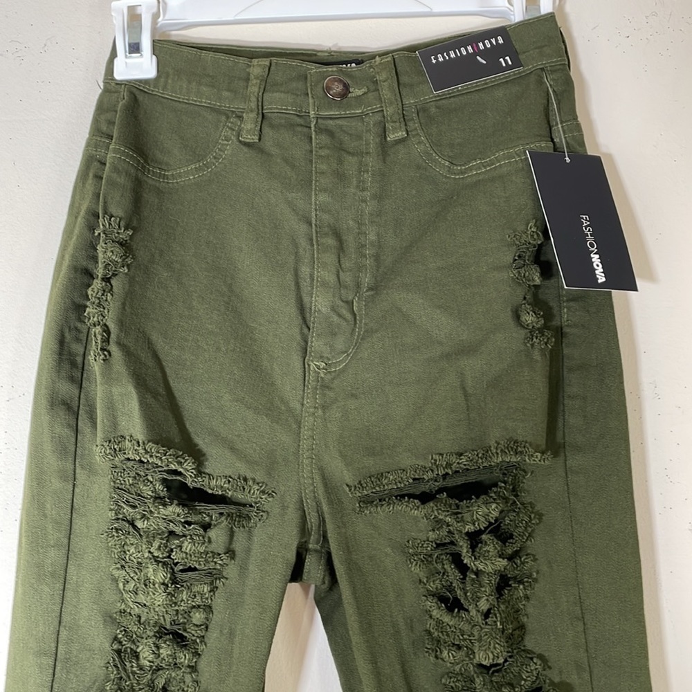 NWT. Fashion Nova Glistening Jeans in Olive Green. 11 - Picture 3 of 11